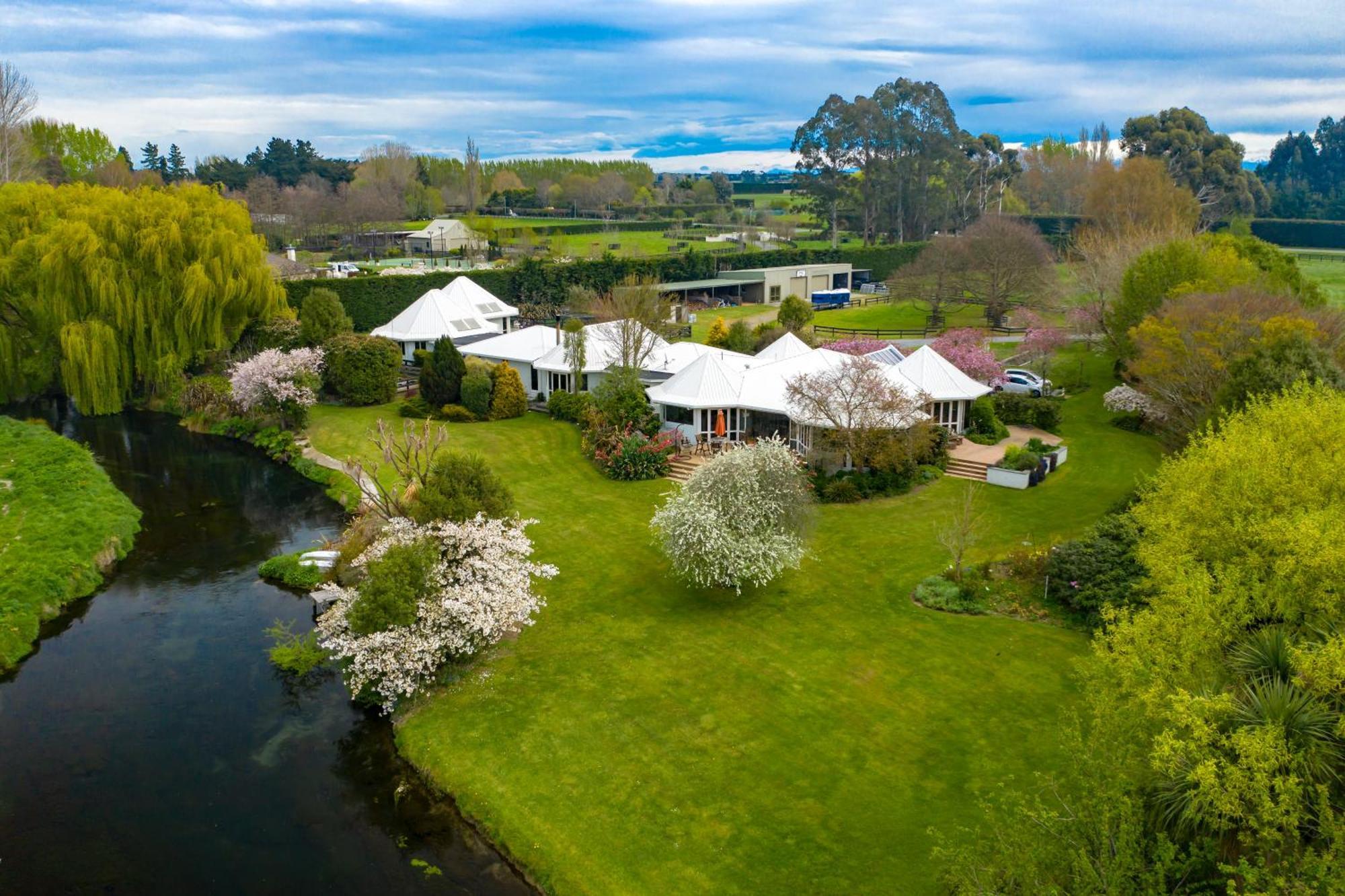 Silverstream Alpaca Farmstay & Tour Kaiapoi Exterior photo